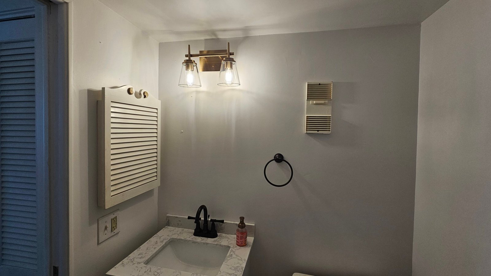 Custom kitchen island tile installation in Daytona Beach - Florida's Handyman and Renovation Services