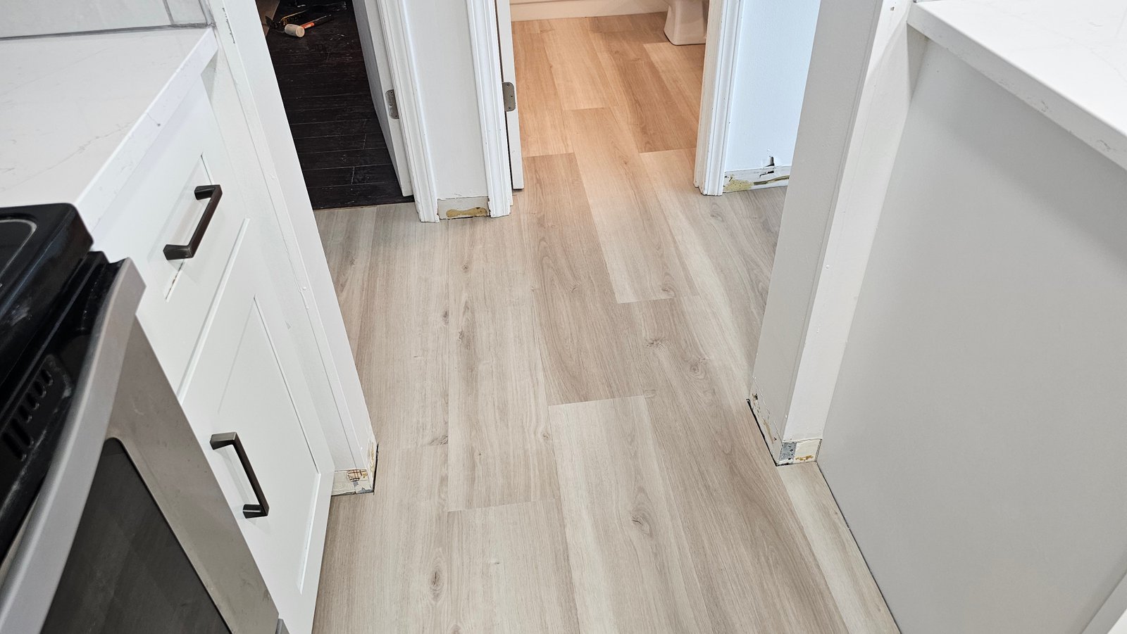 Modern kitchen backsplash tile installation in New Smyrna Beach Florida