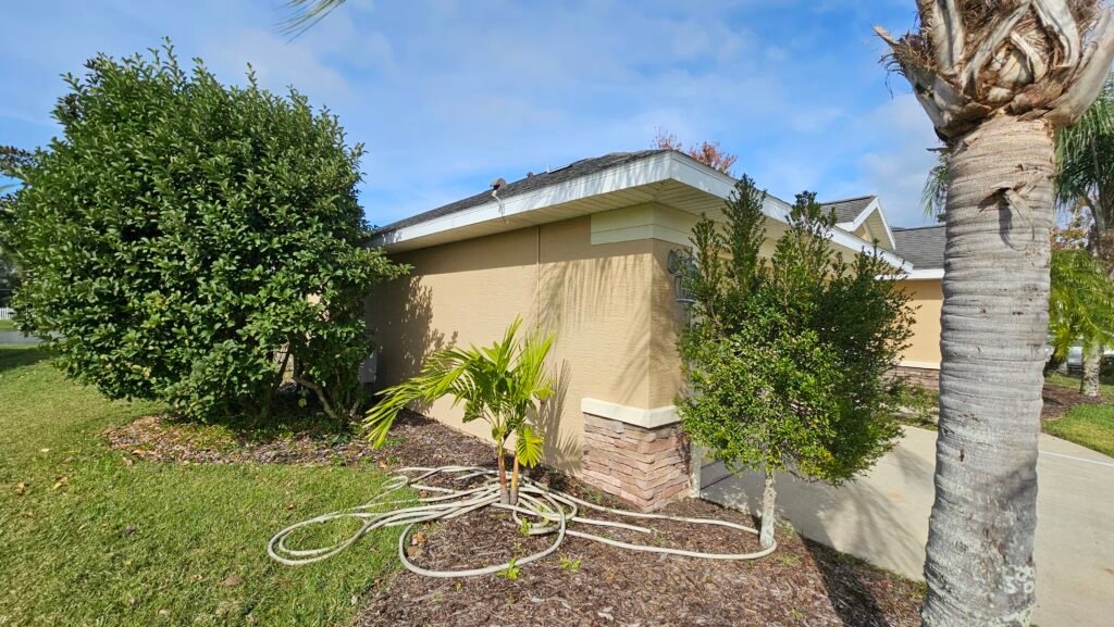 Freshly painted home exterior by professional contractors in Florida.