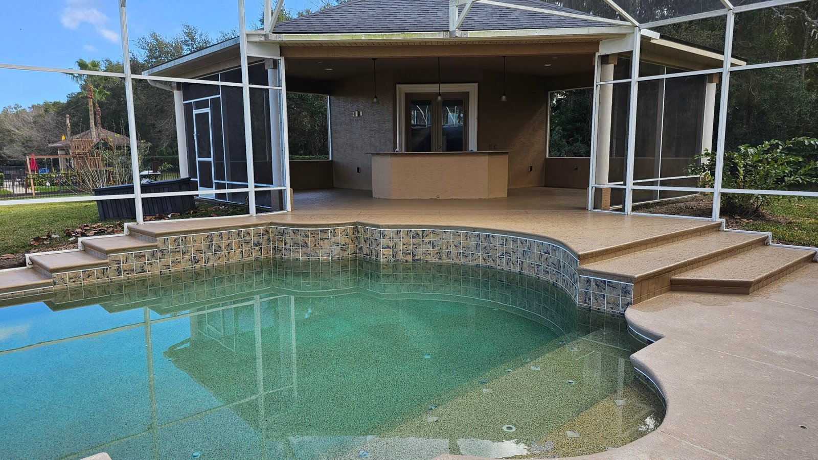 Custom kitchen backsplash tile installation in Daytona Beach - Florida's Handyman and Renovation Services