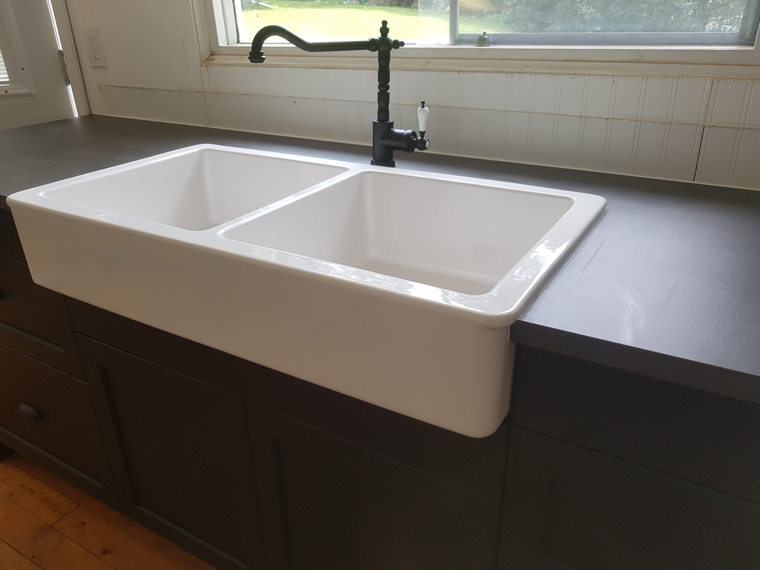 Professional backsplash installation in Daytona Beach, FL by Florida's Handyman.