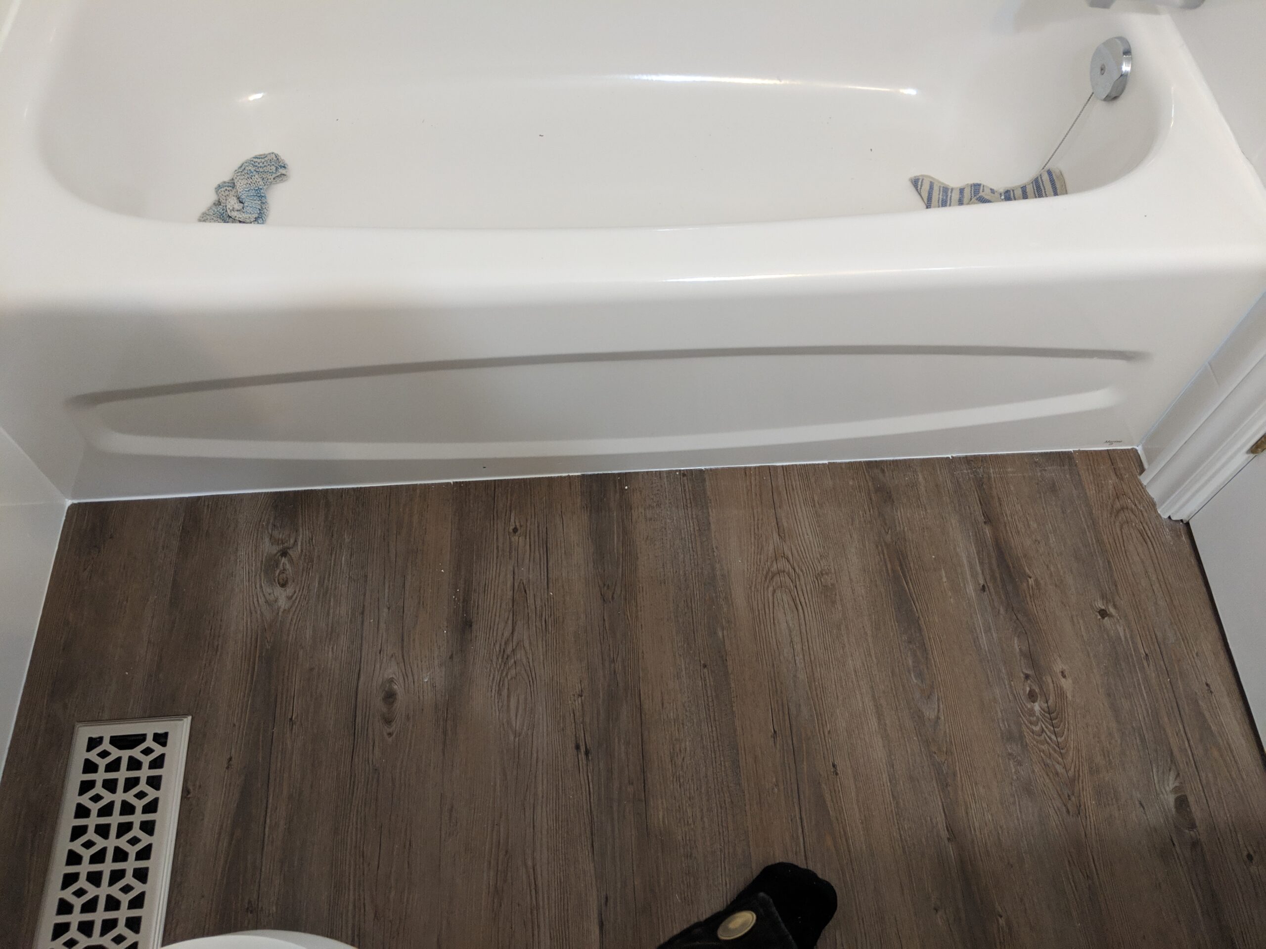 Expert bathroom tile installation and painting in Ormond Beach Florida