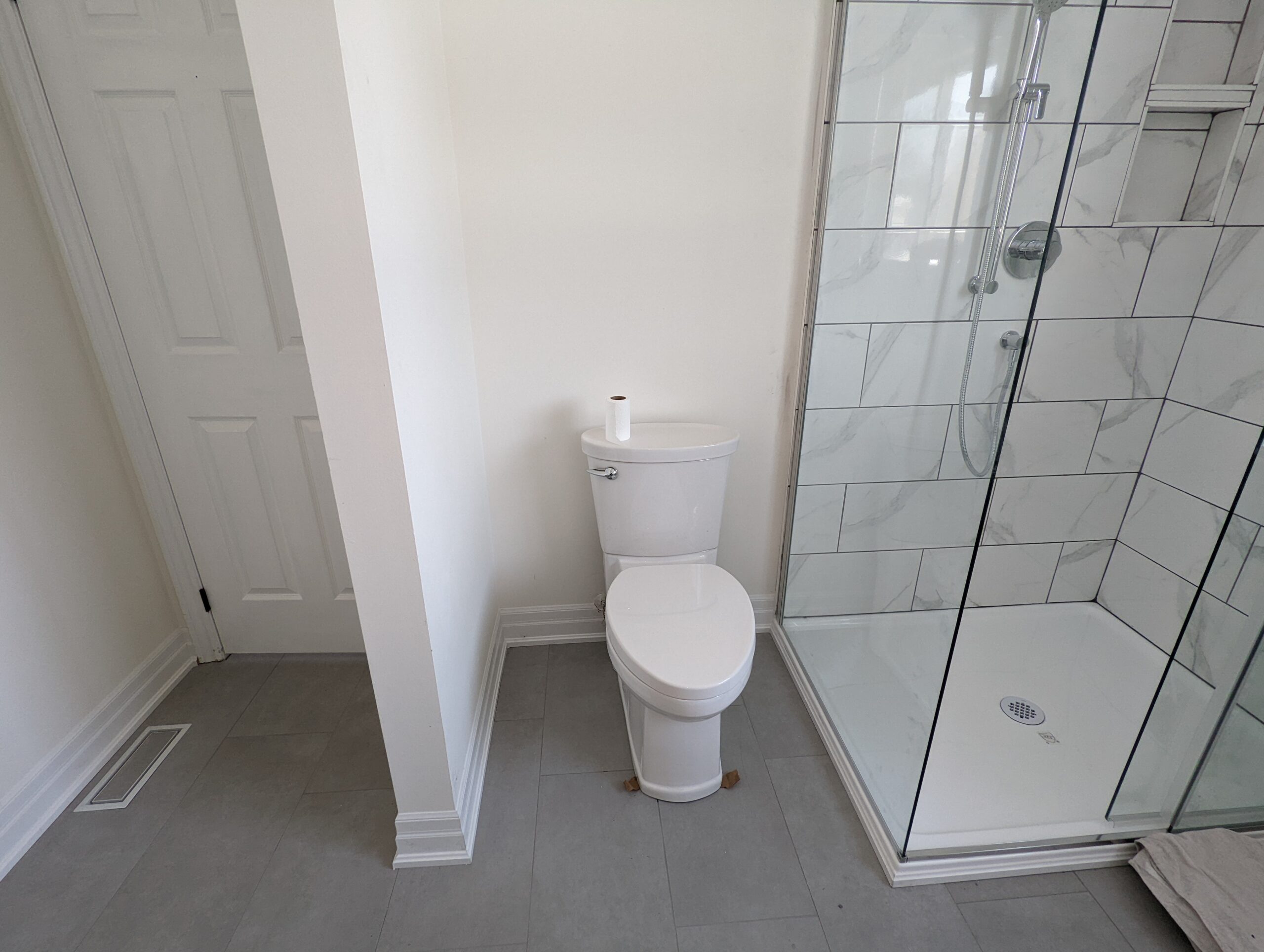 Expert bathroom tile installation and painting in Ormond Beach Florida
